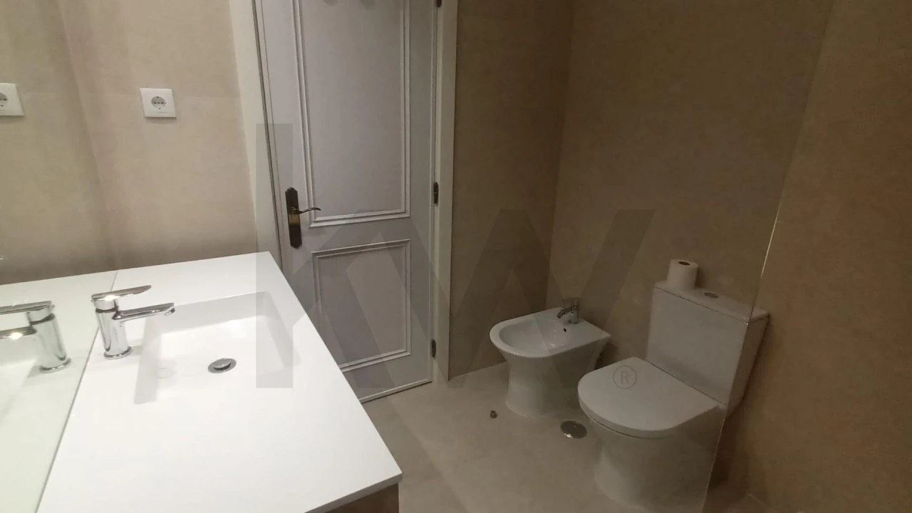 Apartamento T2 para Arrendamento em São Domingos de Benfica Foto 17