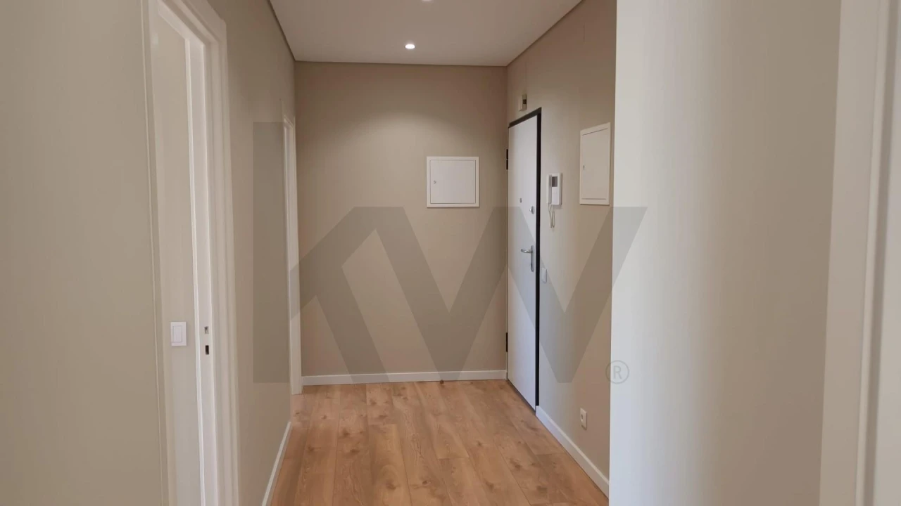 Apartamento T2 para Arrendamento em São Domingos de Benfica Foto 7