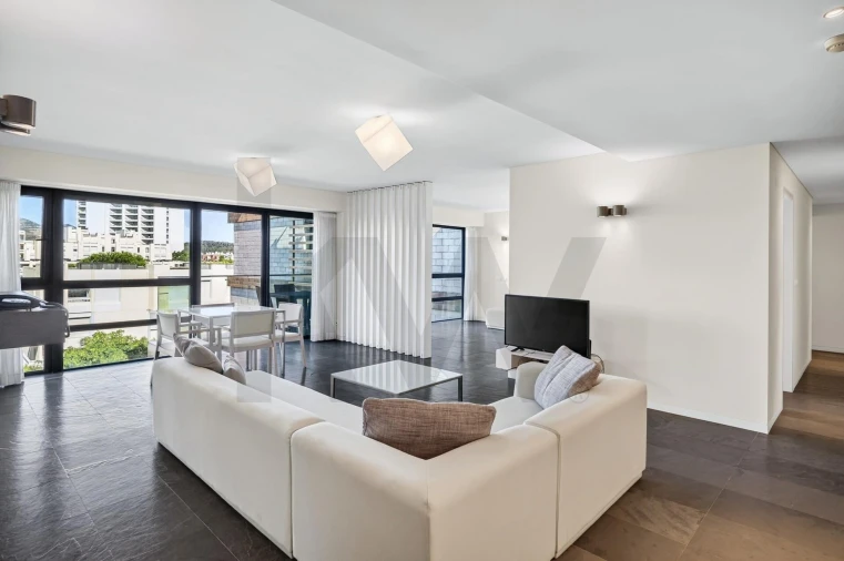 Apartamento T1 para Venda em Carvalhal Foto 2