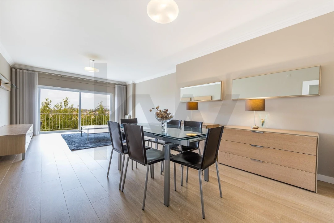 Apartamento T3 para Arrendamento em Porto Salvo Foto 1