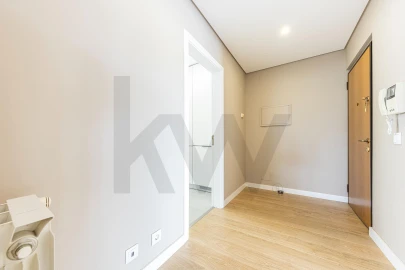 Apartamento T3 para Arrendamento em Porto Salvo