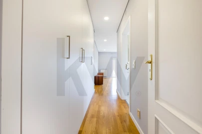 Apartamento T3 para Arrendamento em Porto Salvo