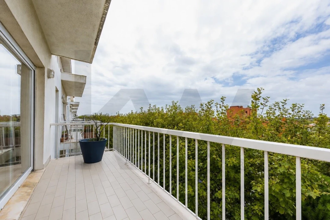 Apartamento T3 para Arrendamento em Porto Salvo Foto 26