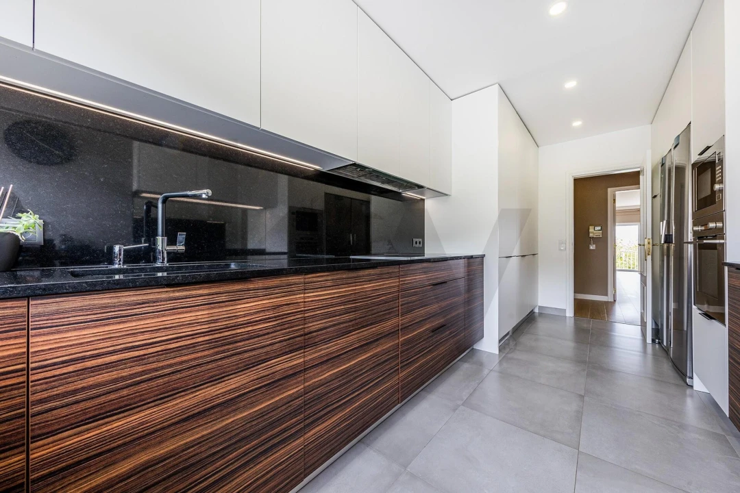 Apartamento T3 para Arrendamento em Porto Salvo Foto 19