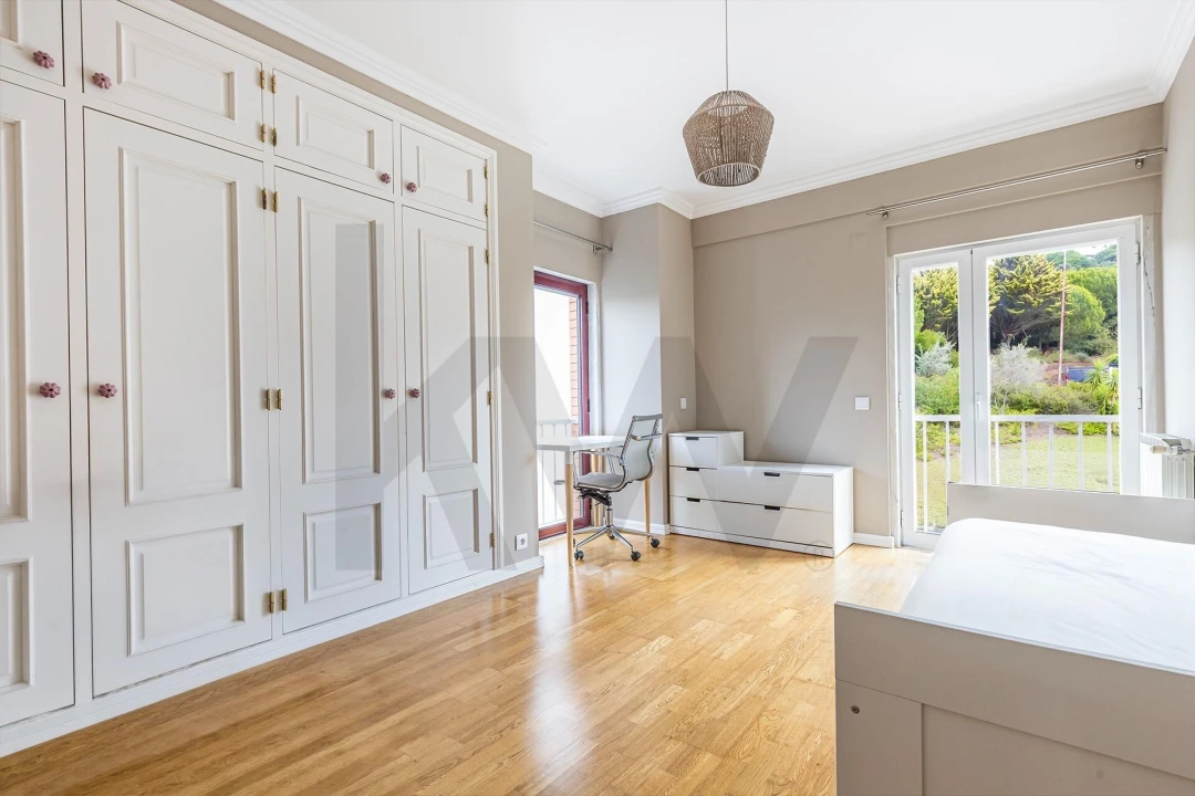 Apartamento T3 para Arrendamento em Porto Salvo Foto 13