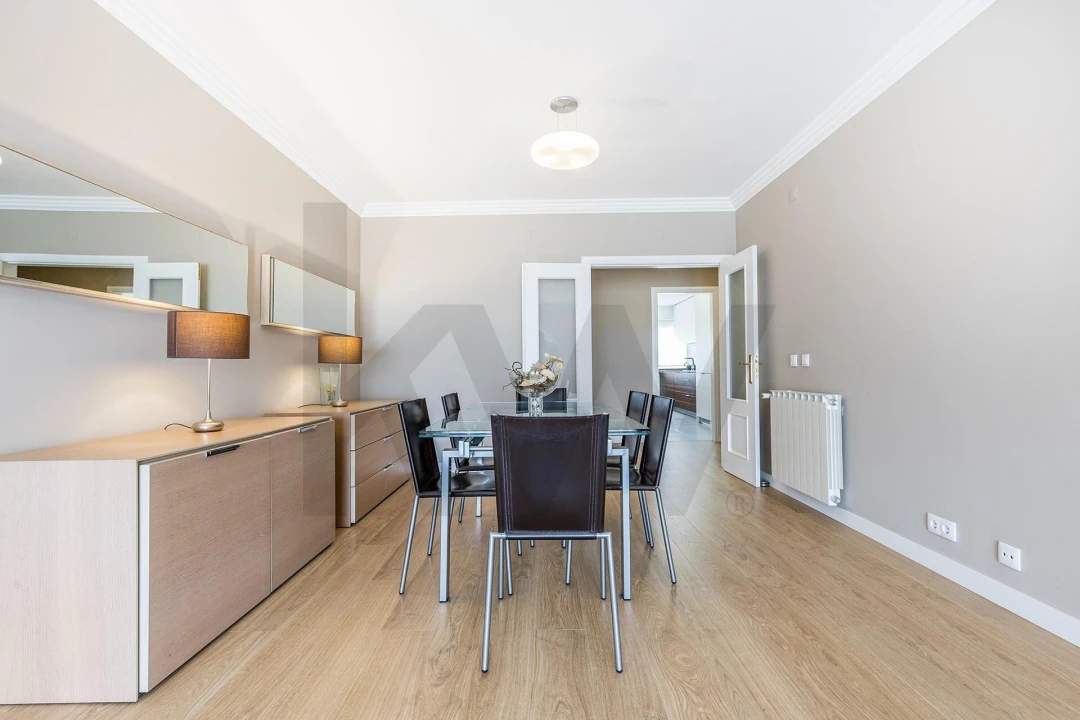 Apartamento T3 para Arrendamento em Porto Salvo Foto 2