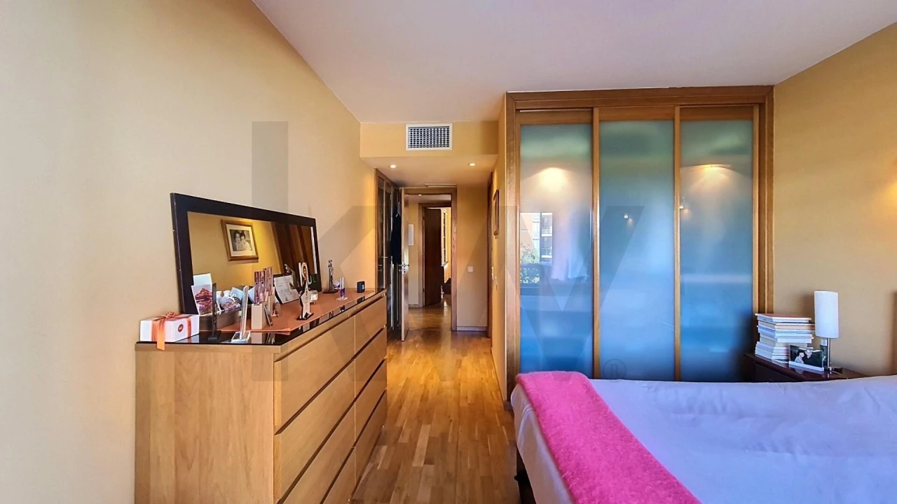 Apartamento T4 para Venda em Parque das Nações Foto 11