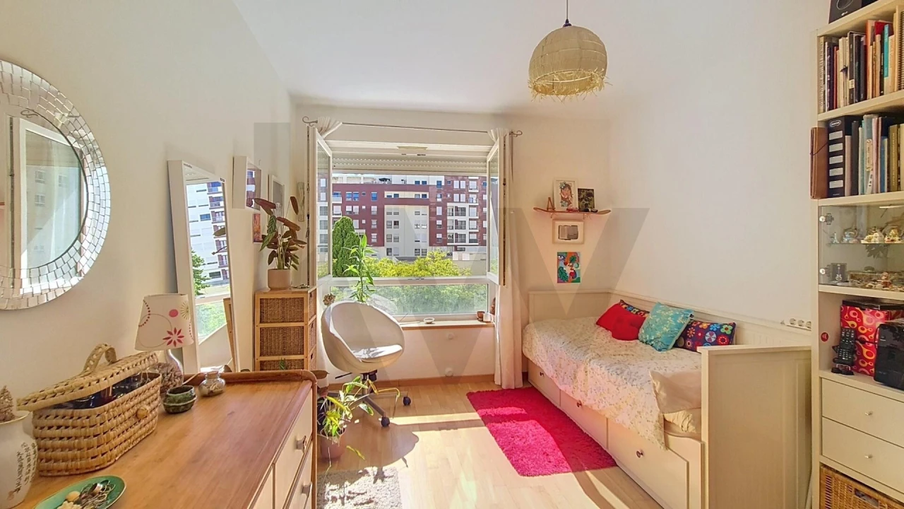 Apartamento T4 para Venda em Parque das Nações Foto 13
