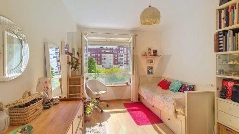 Apartamento T4 para Venda em Parque das Nações