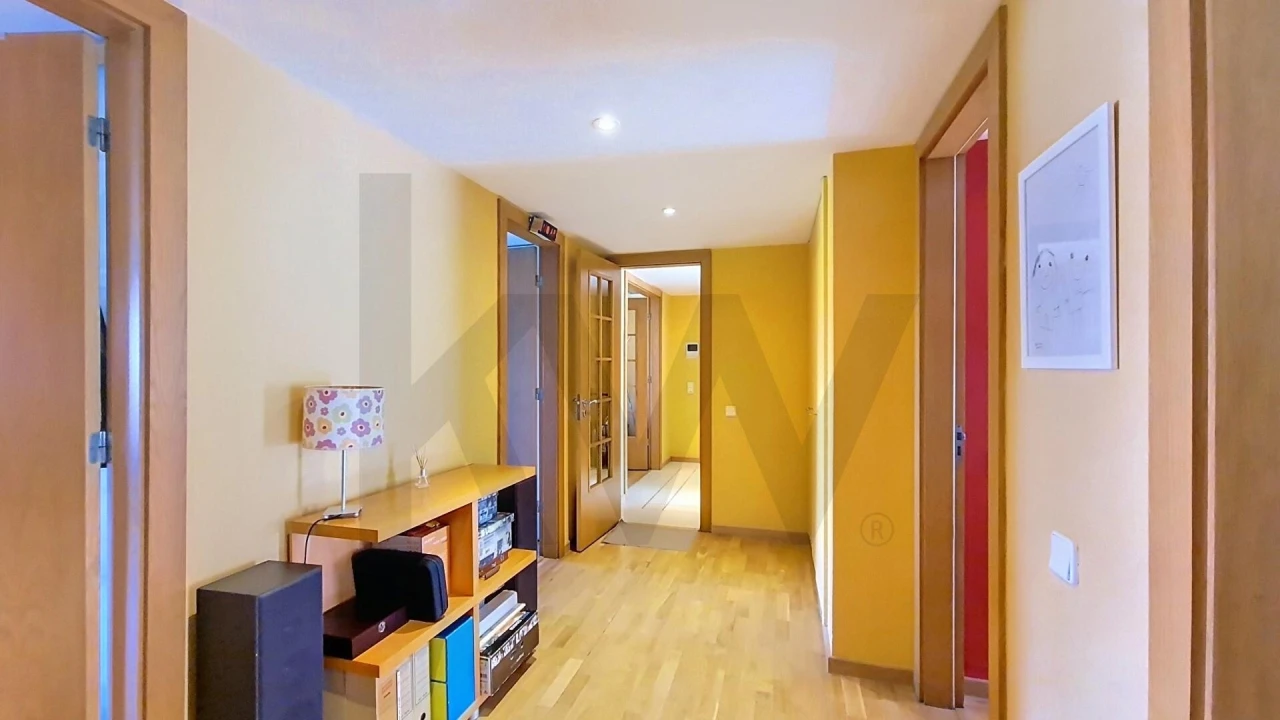Apartamento T4 para Venda em Parque das Nações Foto 8