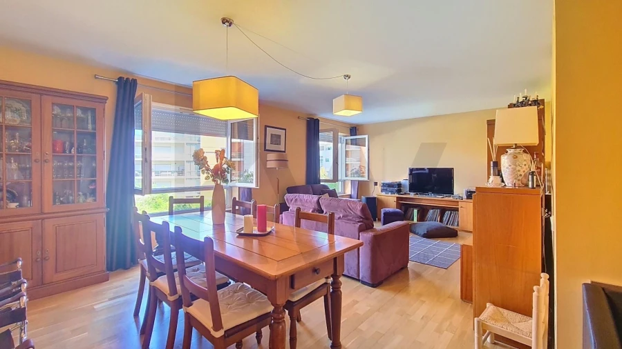 Apartamento T4 para Venda em Parque das Nações Foto 6