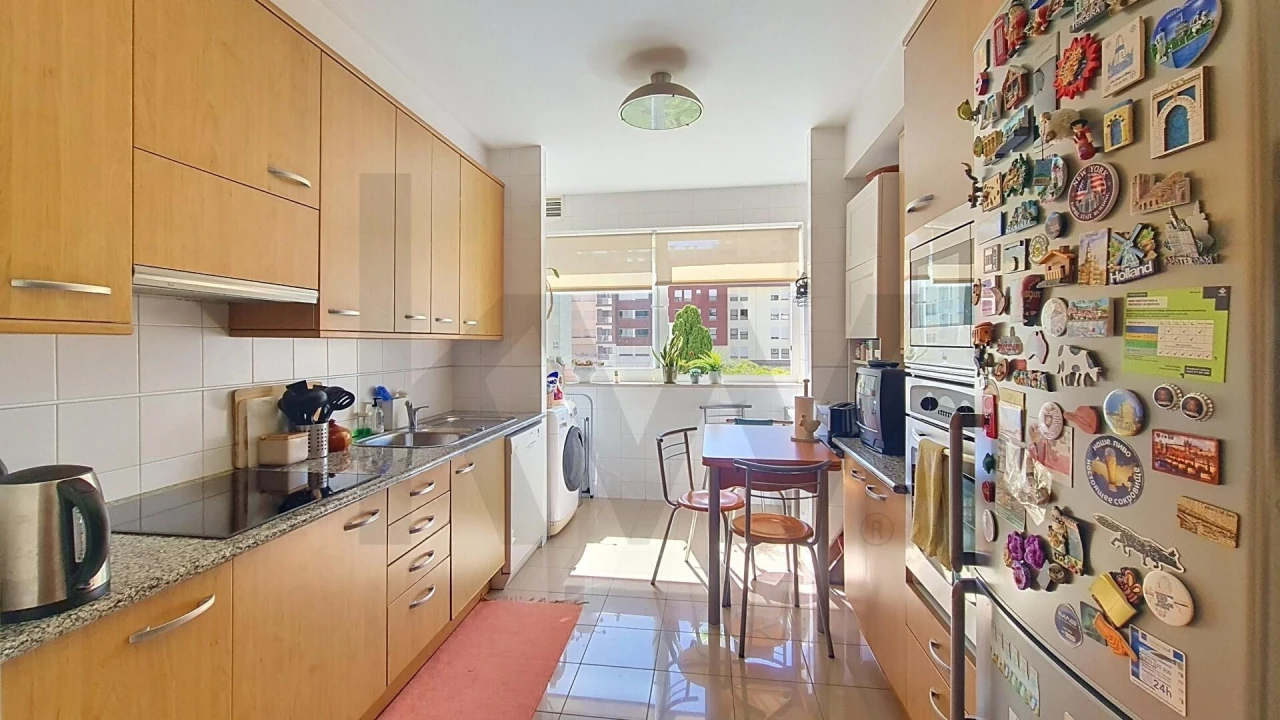Apartamento T4 para Venda em Parque das Nações Foto 15