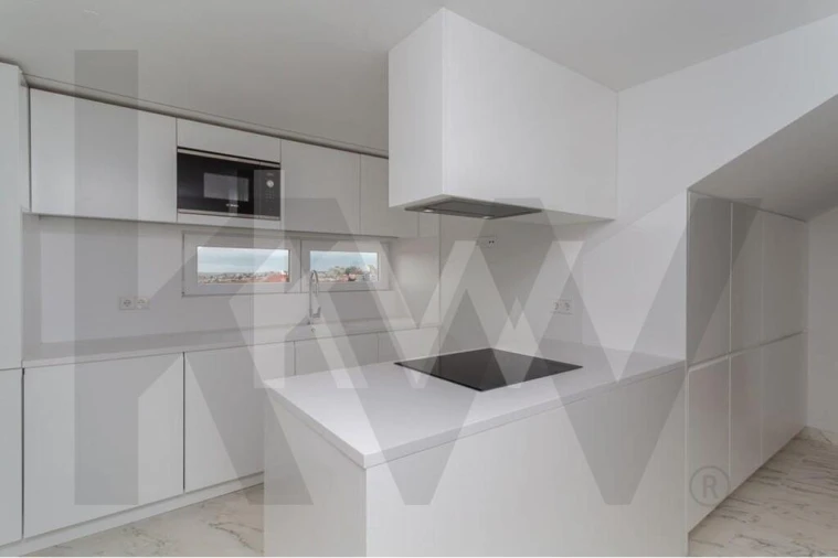 Apartamento T2 para Arrendamento em Areeiro Foto 9