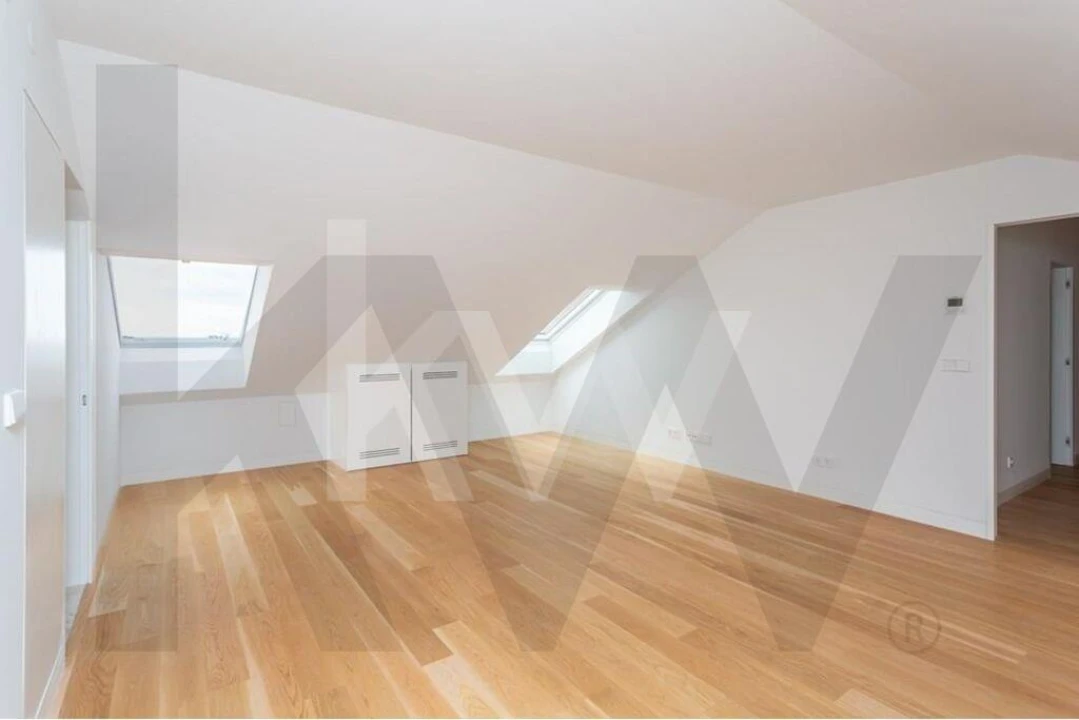 Apartamento T2 para Arrendamento em Areeiro Foto 5