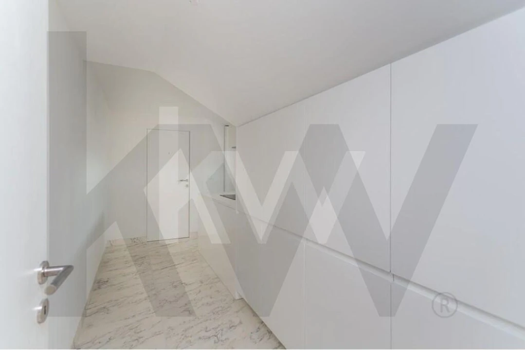 Apartamento T2 para Arrendamento em Areeiro Foto 8