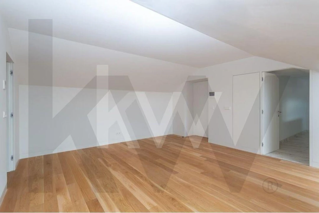 Apartamento T2 para Arrendamento em Areeiro Foto 7