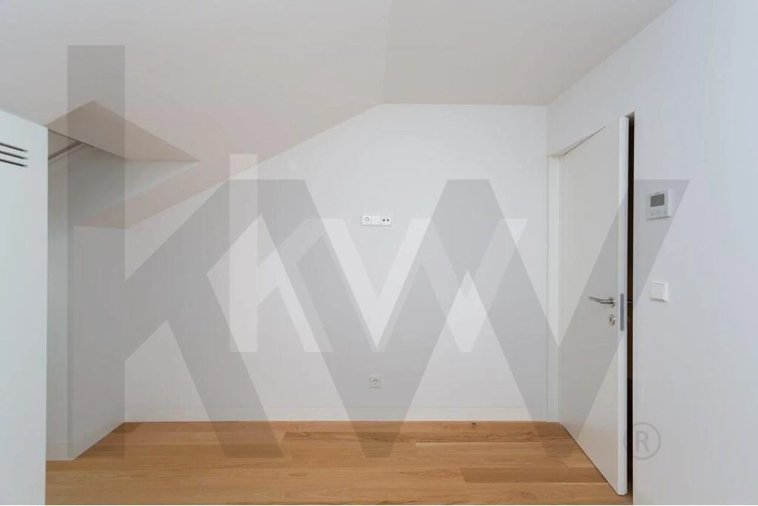 Apartamento T2 para Arrendamento em Areeiro Foto 24