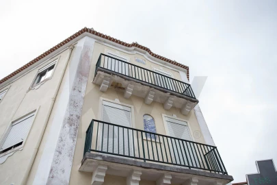 Prédio para Venda em Rio de Mouro
