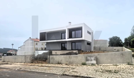 Moradia T4 para Venda em Santo Isidoro