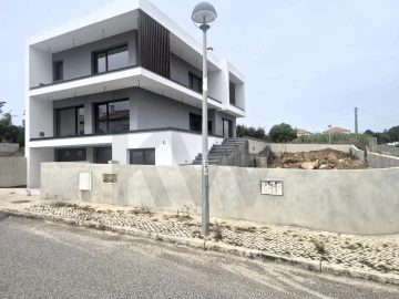 Moradia T4 para Venda em Santo Isidoro