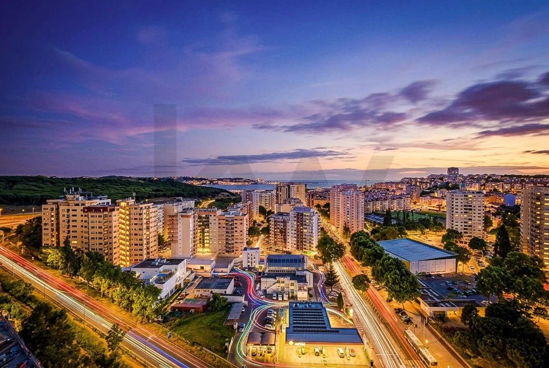 Apartamento T3 para Arrendamento em Algés, Linda-A-Velha e Cruz Quebrada-Dafundo Foto 25