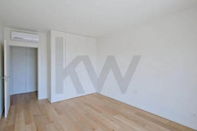 Apartamento T3 para Arrendamento em Algés, Linda-A-Velha e Cruz Quebrada-Dafundo
