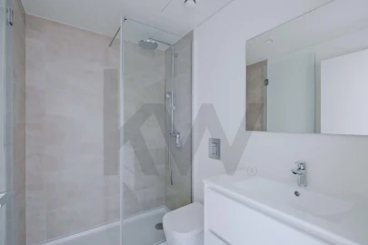 Apartamento T3 para Arrendamento em Algés, Linda-A-Velha e Cruz Quebrada-Dafundo