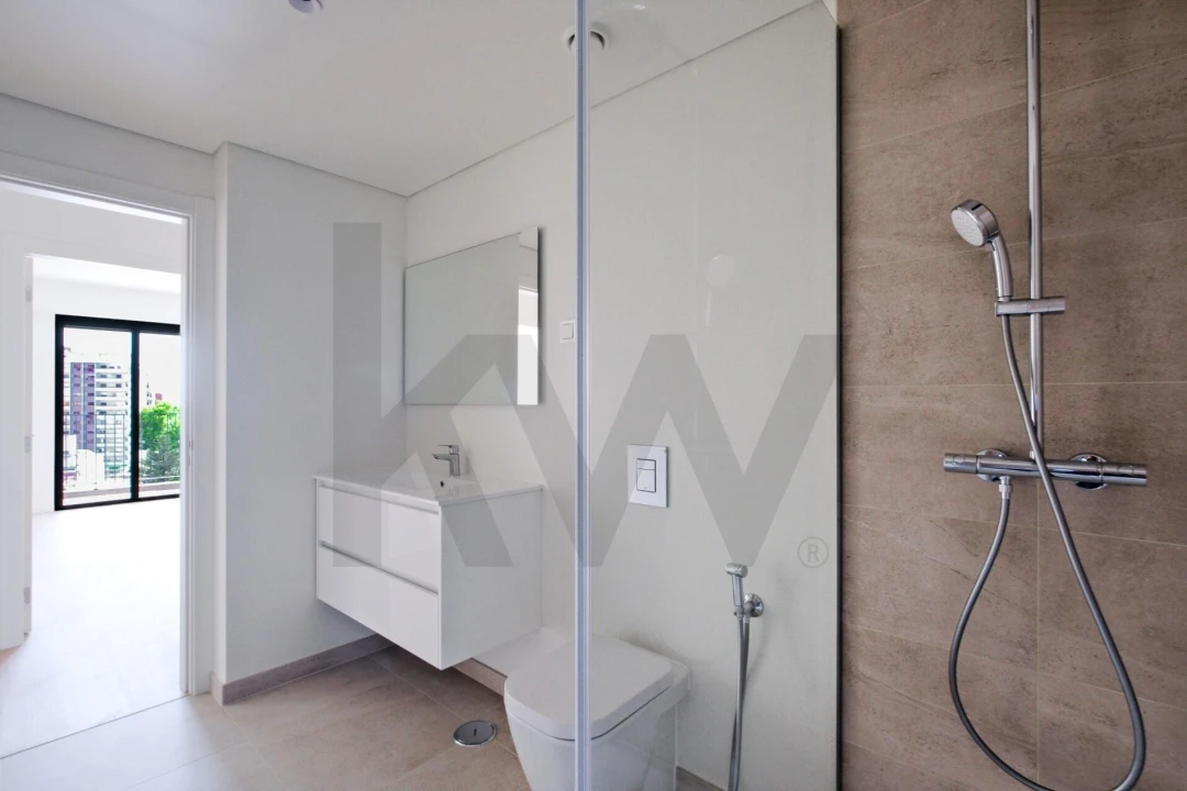 Apartamento T3 para Arrendamento em Algés, Linda-A-Velha e Cruz Quebrada-Dafundo Foto 19