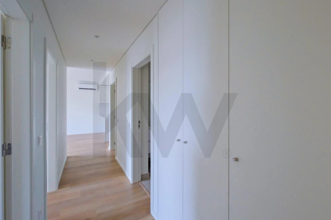 Apartamento T3 para Arrendamento em Algés, Linda-A-Velha e Cruz Quebrada-Dafundo Foto 14