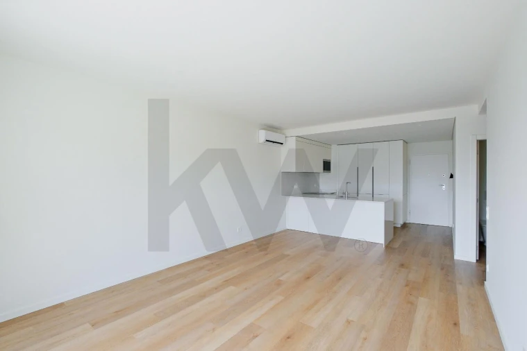 Apartamento T3 para Arrendamento em Algés, Linda-A-Velha e Cruz Quebrada-Dafundo Foto 7