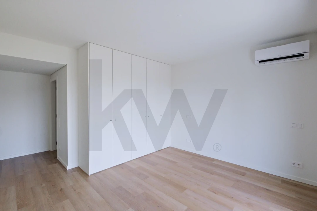 Apartamento T3 para Arrendamento em Algés, Linda-A-Velha e Cruz Quebrada-Dafundo Foto 15
