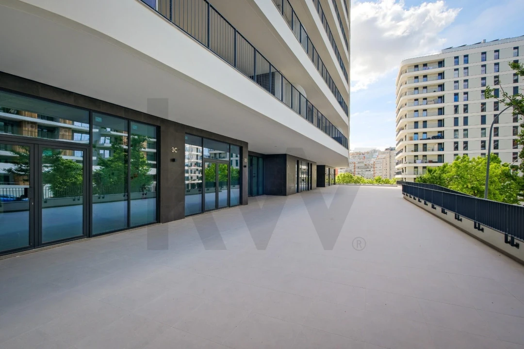 Apartamento T3 para Arrendamento em Algés, Linda-A-Velha e Cruz Quebrada-Dafundo Foto 33