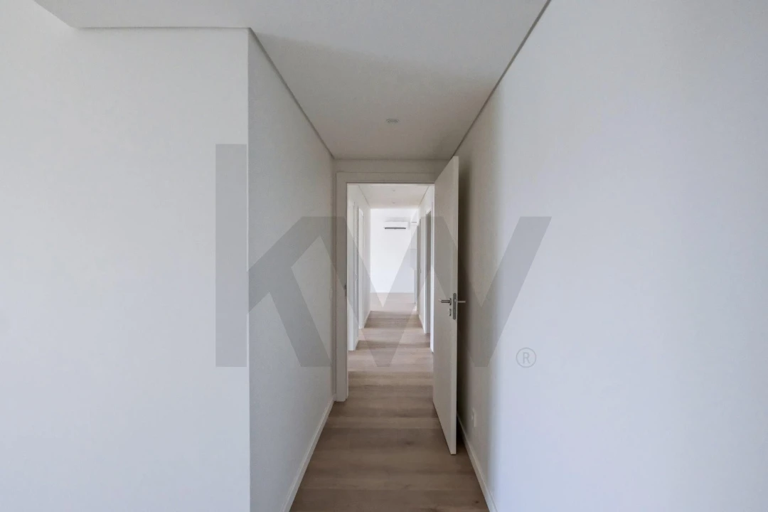 Apartamento T3 para Arrendamento em Algés, Linda-A-Velha e Cruz Quebrada-Dafundo Foto 13