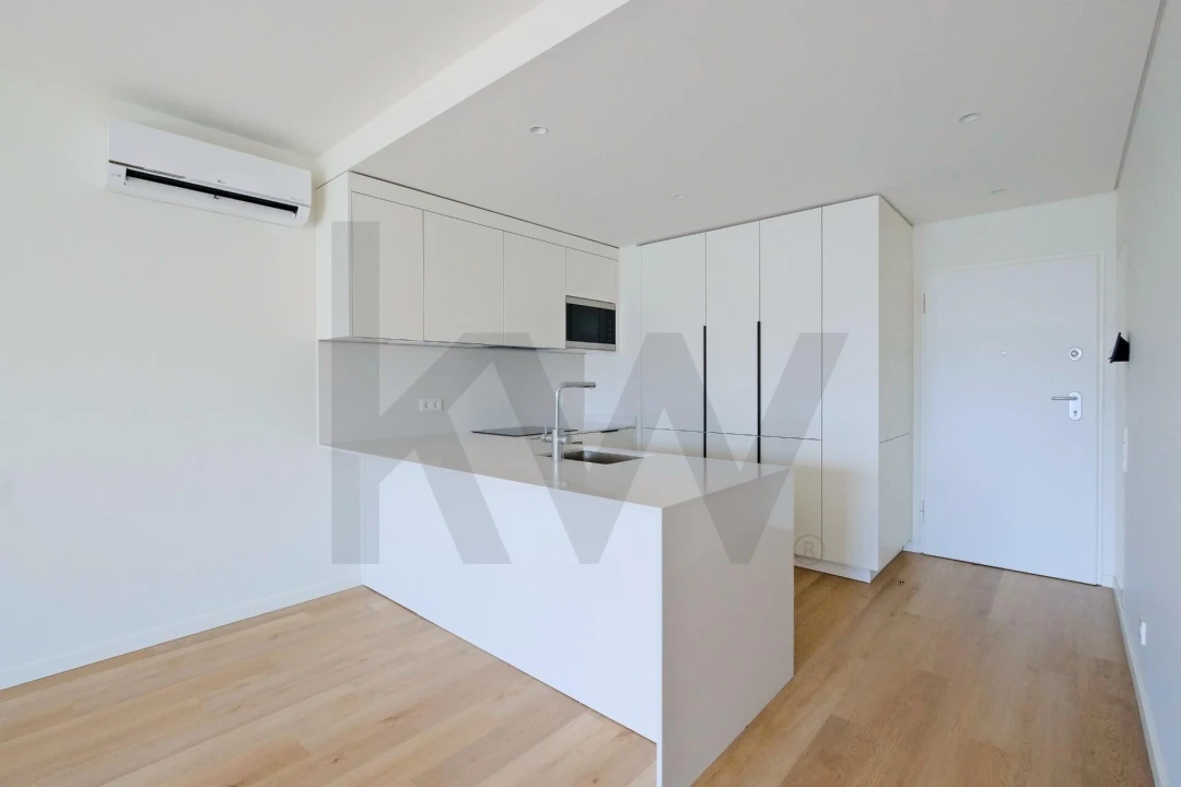 Apartamento T3 para Arrendamento em Algés, Linda-A-Velha e Cruz Quebrada-Dafundo Foto 2