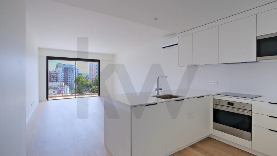 Apartamento T3 para Arrendamento em Algés, Linda-A-Velha e Cruz Quebrada-Dafundo