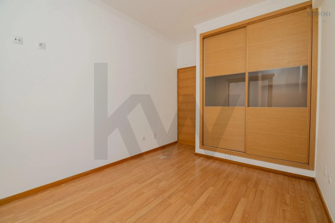 Apartamento T2 para Venda em Portimão Foto 24