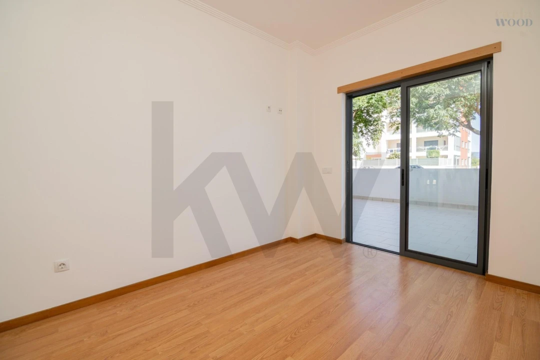 Apartamento T2 para Venda em Portimão Foto 33