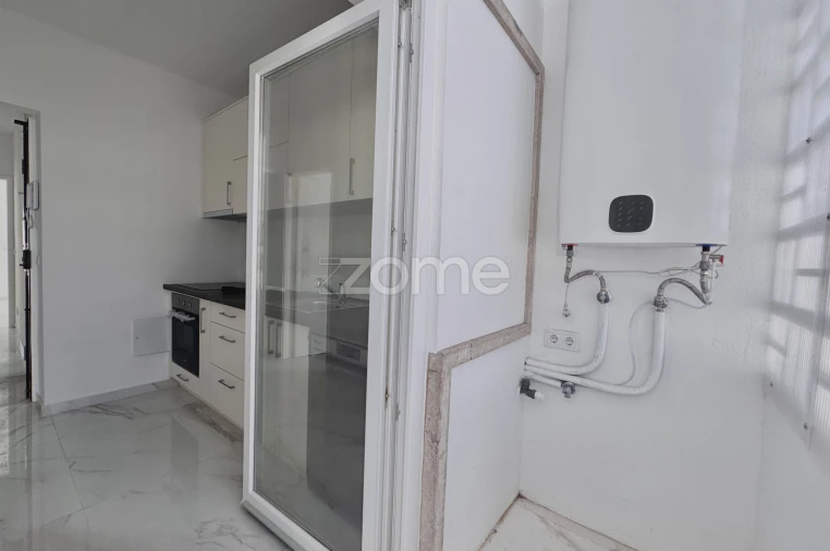 Apartamento T2 para Venda em Cacém e São Marcos Foto 8