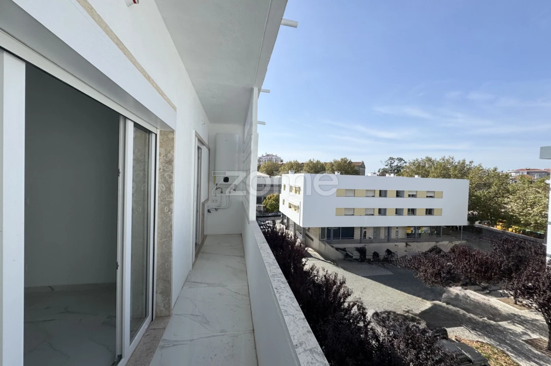 Apartamento T2 para Venda em Cacém e São Marcos Foto 7