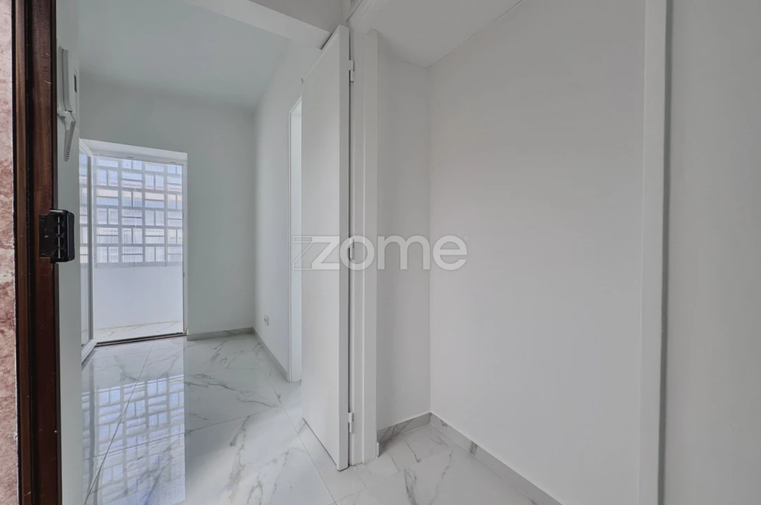 Apartamento T2 para Venda em Cacém e São Marcos Foto 11