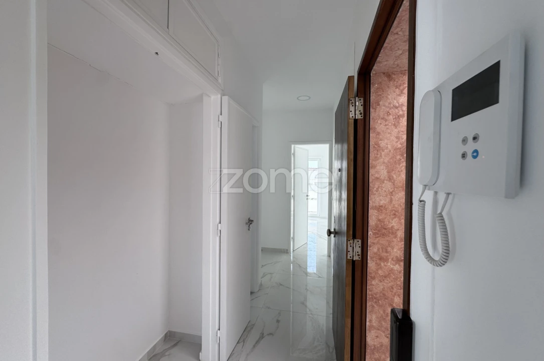 Apartamento T2 para Venda em Cacém e São Marcos Foto 5