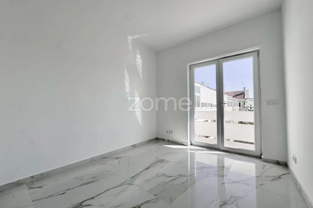 Apartamento T2 para Venda em Cacém e São Marcos Foto 12