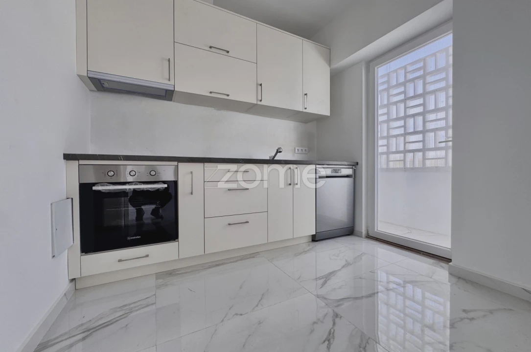 Apartamento T2 para Venda em Cacém e São Marcos Foto 1