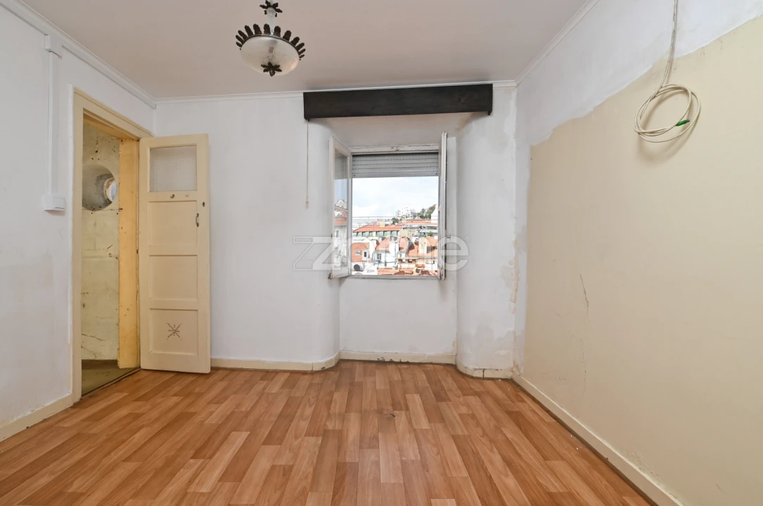 Apartamento T1 para Venda em Santa Maria Maior Foto 9