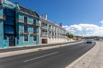 Apartamento T2 para Venda em Oeiras e São Julião da Barra, Paço de Arcos e Caxias