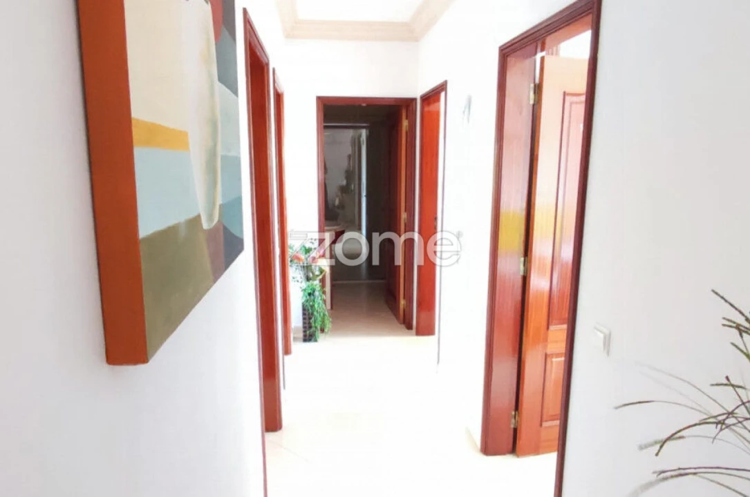 Apartamento T2 para Arrendamento em Silves Foto 4