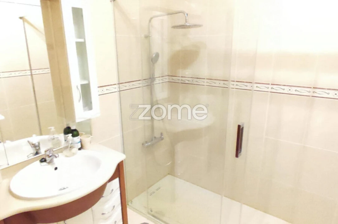 Apartamento T2 para Arrendamento em Silves Foto 12