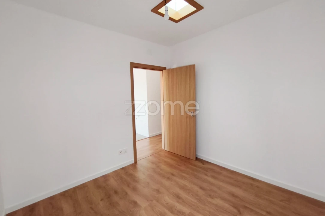Apartamento T2 para Venda em Viana do Alentejo Foto 14