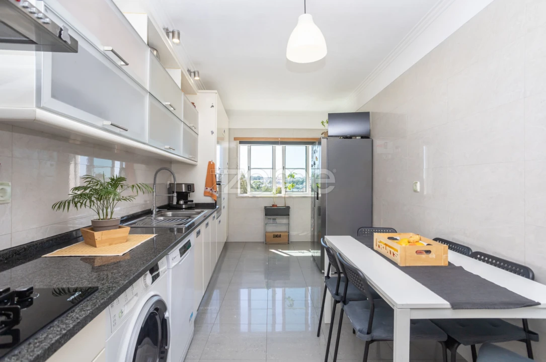 Apartamento T3 para Venda em Corroios Foto 25