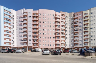 Apartamento T3 para Venda em Corroios